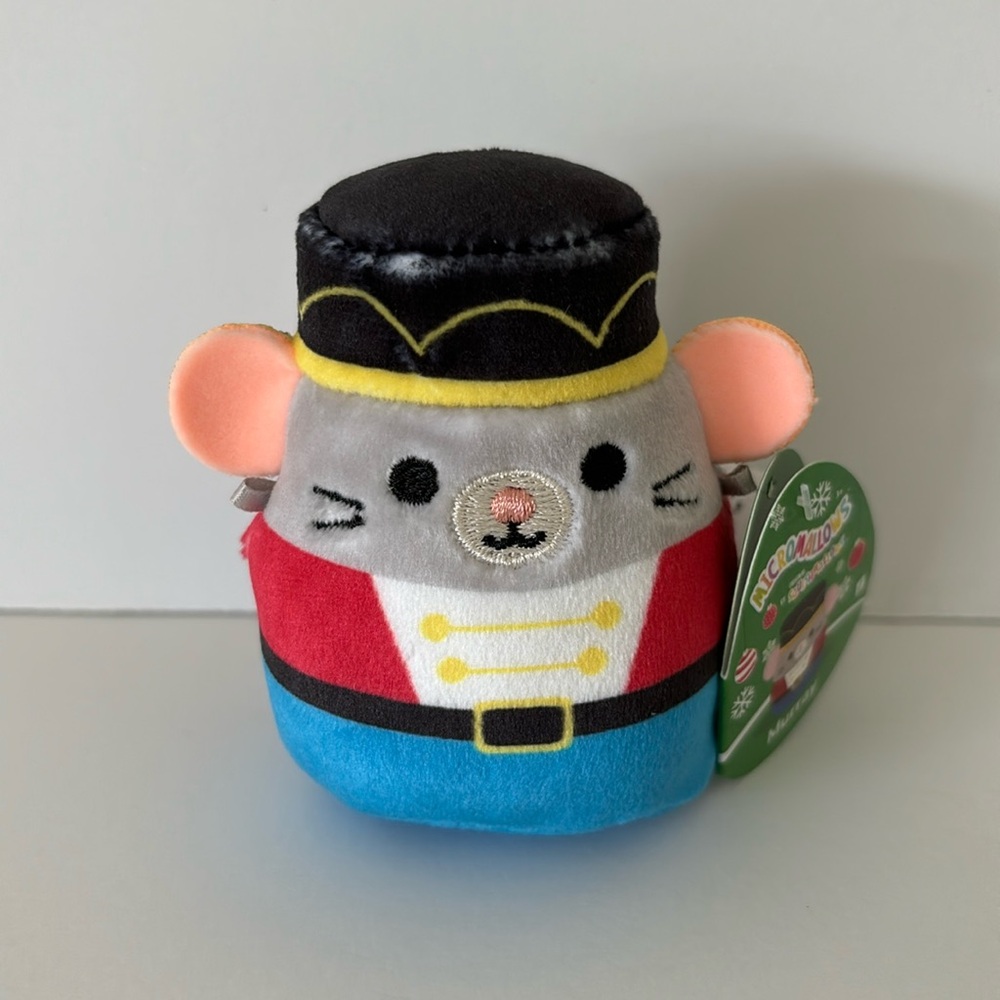 Micromallows Murray the nutcracker